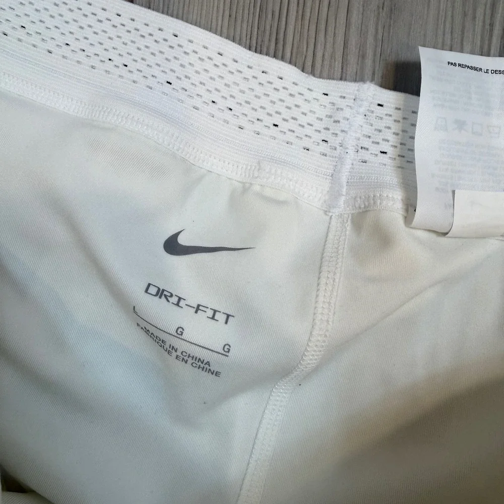 Nike DX1404-100 Dri-Fit Pleated Club Tennis Skort White Womens Large